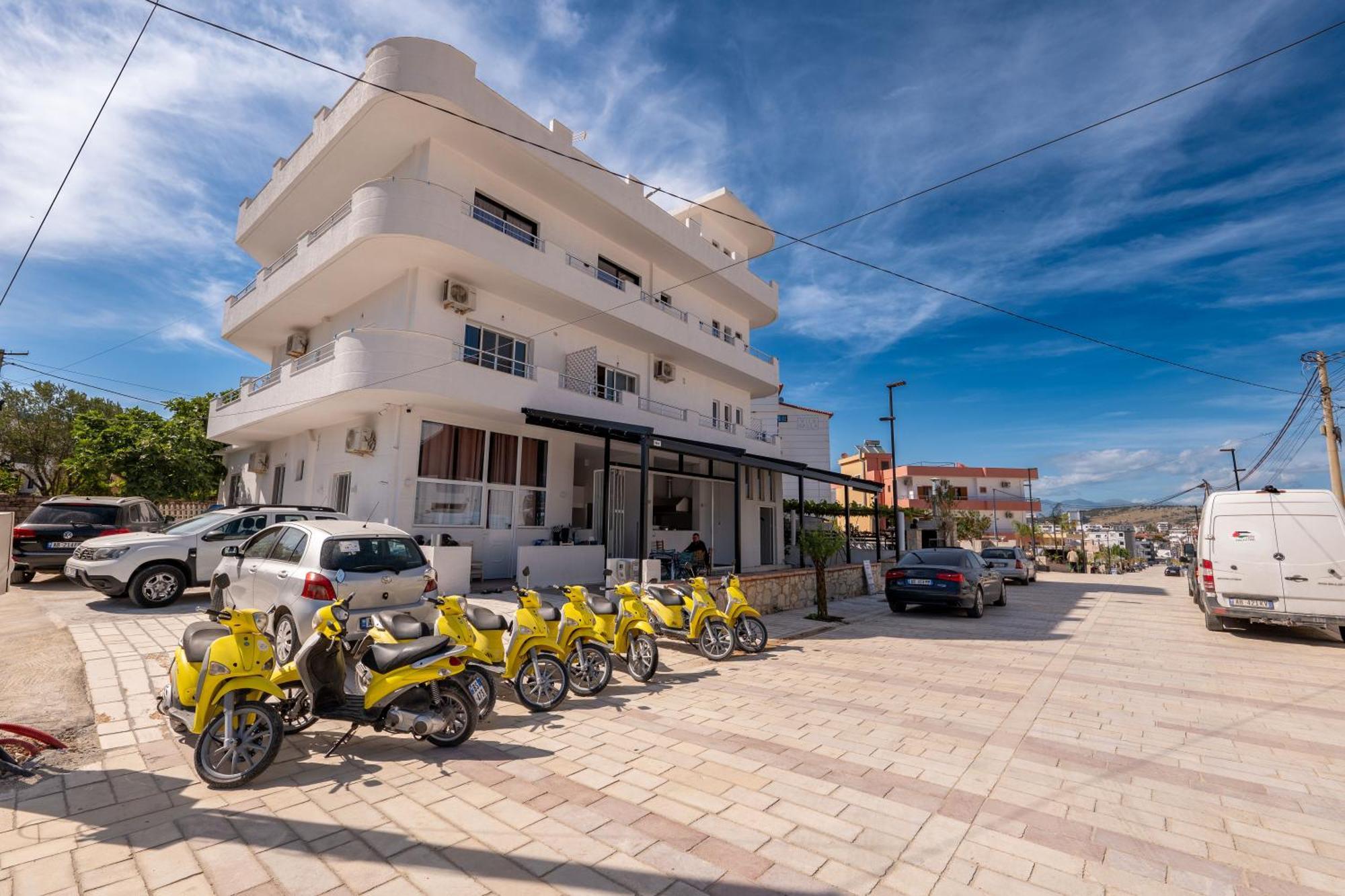 Rest Hour Hotel Ksamil Exterior foto